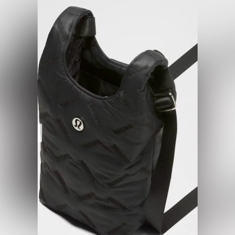 LULULEMON Quilty Pleasures Phone Crossbody Bag 1L, Black - Picture 11 of 11